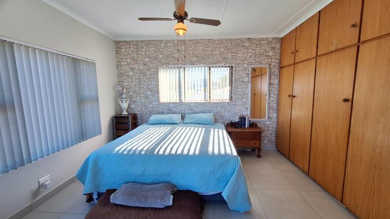 5 Bedroom Property for Sale in Reebok Western Cape